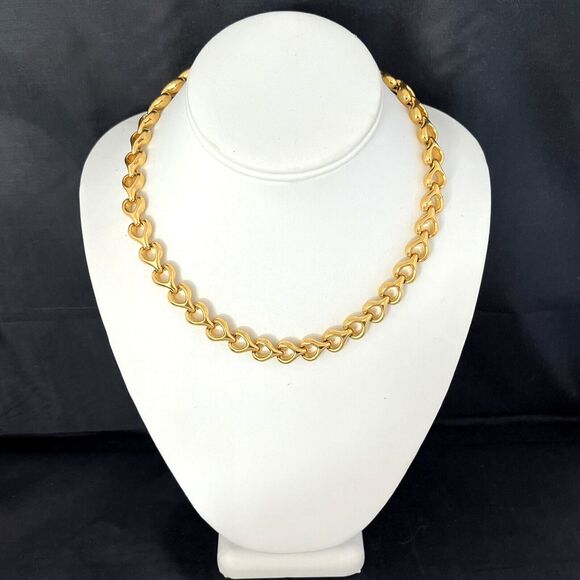 Vintage Necklace Signed Monet Gold Tone Link Design Classic Chic 2A - Picture 1 of 5